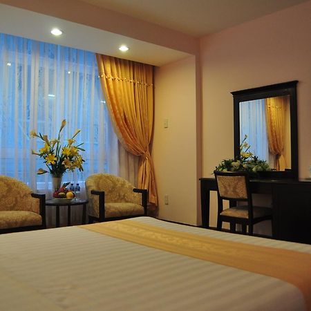Dong Kinh A Hotel โฮจิมินห์ซิตี้ ภายนอก รูปภาพ