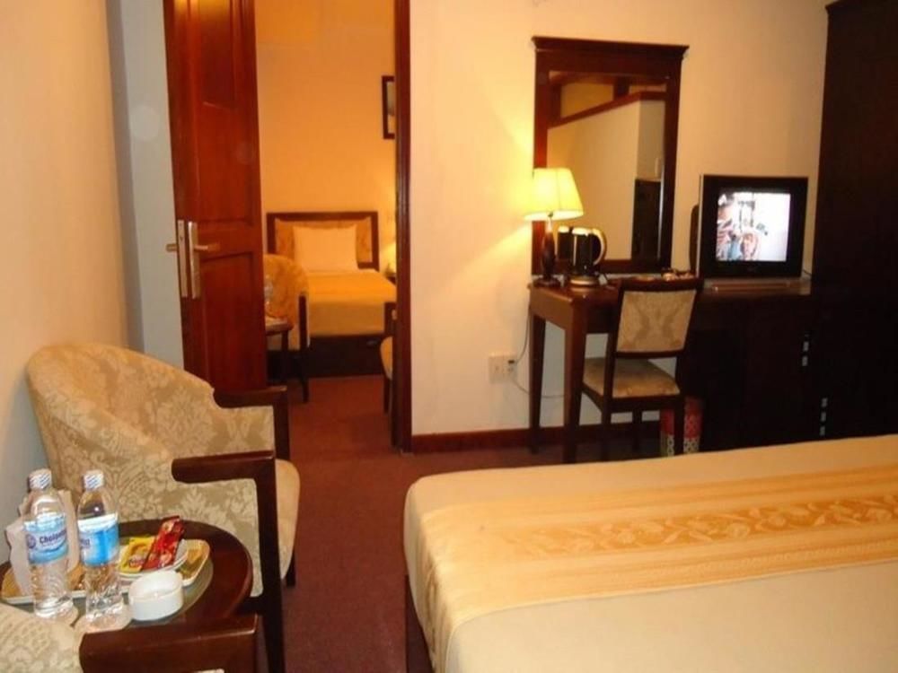 Dong Kinh A Hotel โฮจิมินห์ซิตี้ ภายนอก รูปภาพ