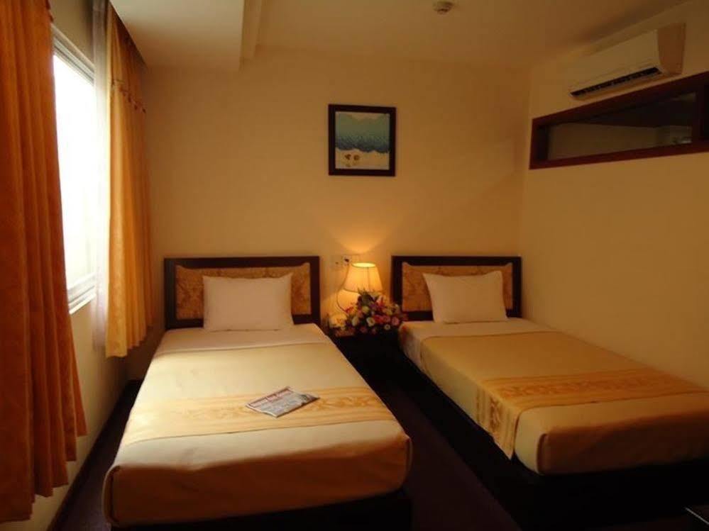 Dong Kinh A Hotel โฮจิมินห์ซิตี้ ภายนอก รูปภาพ