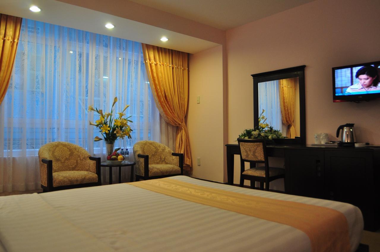 Dong Kinh A Hotel โฮจิมินห์ซิตี้ ภายนอก รูปภาพ